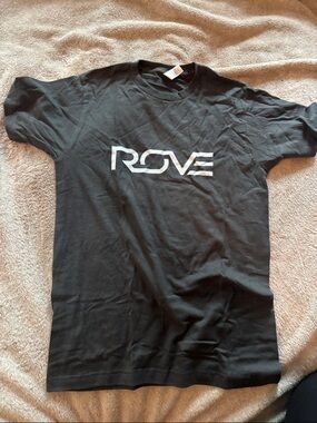 ROVE women’s Black T-Shirt with White Logo